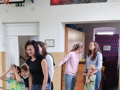 Sluníčkové maminky oslavily svátek pohybem